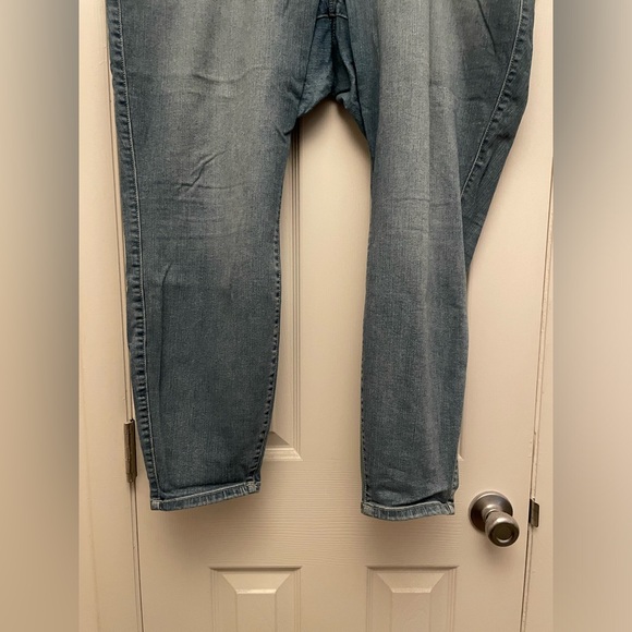 Torrid Light Blue Bombshell Skinny Jeans - Picture 3 of 3